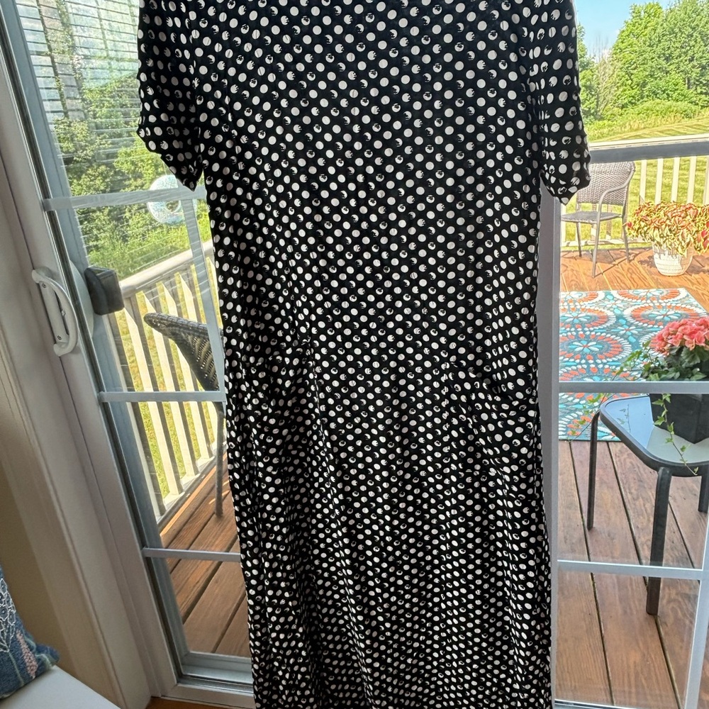 Dress — polka dot with pockets - never worn